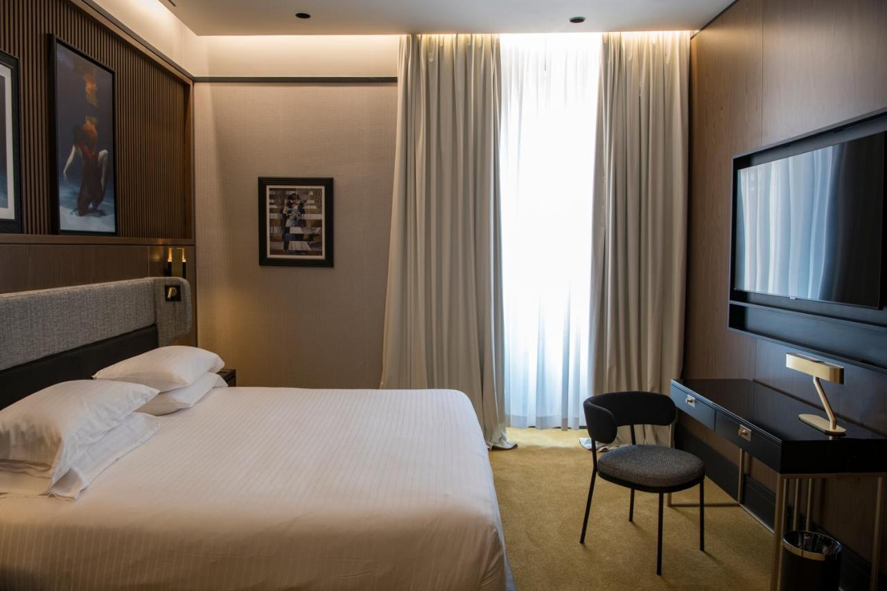 Hotel Umiltà 36 Roma Esterno foto A room at the hotel