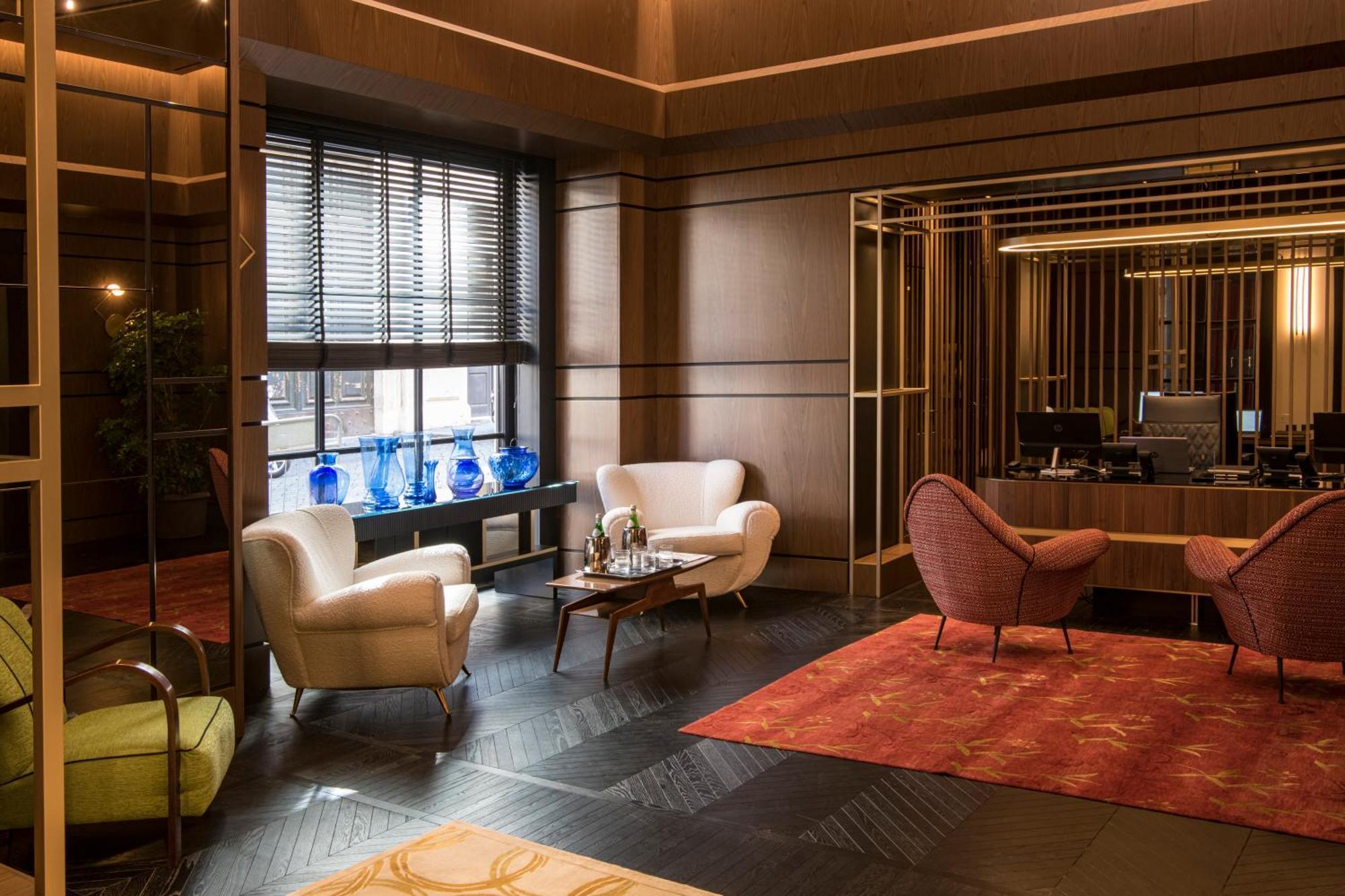 Hotel Umiltà 36 Roma Esterno foto The lobby of the hotel