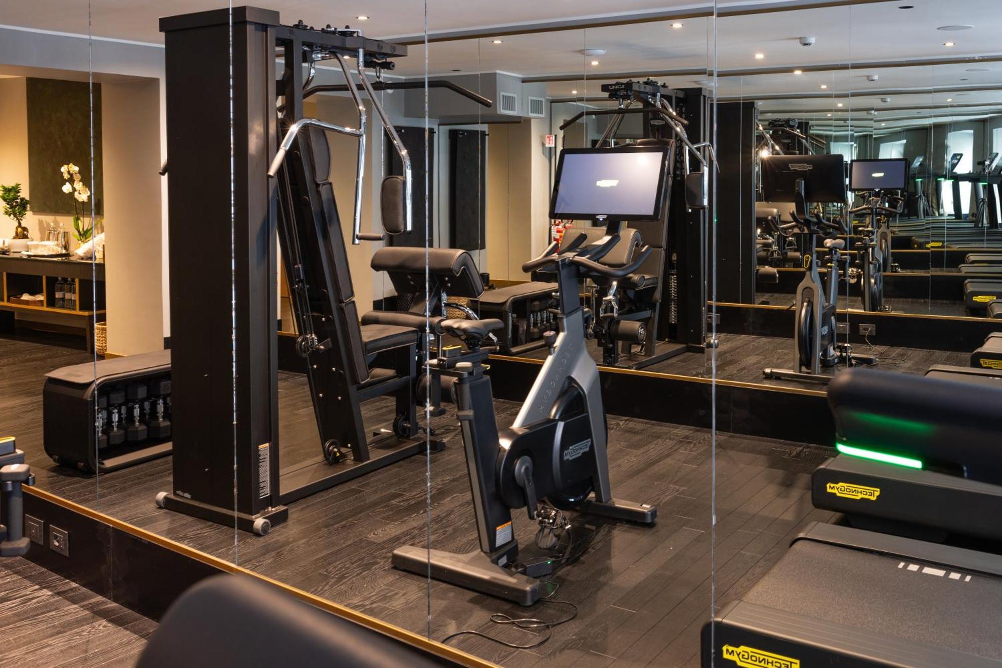 Hotel Umiltà 36 Roma Esterno foto The gym at the Mandarin Oriental, Munich
