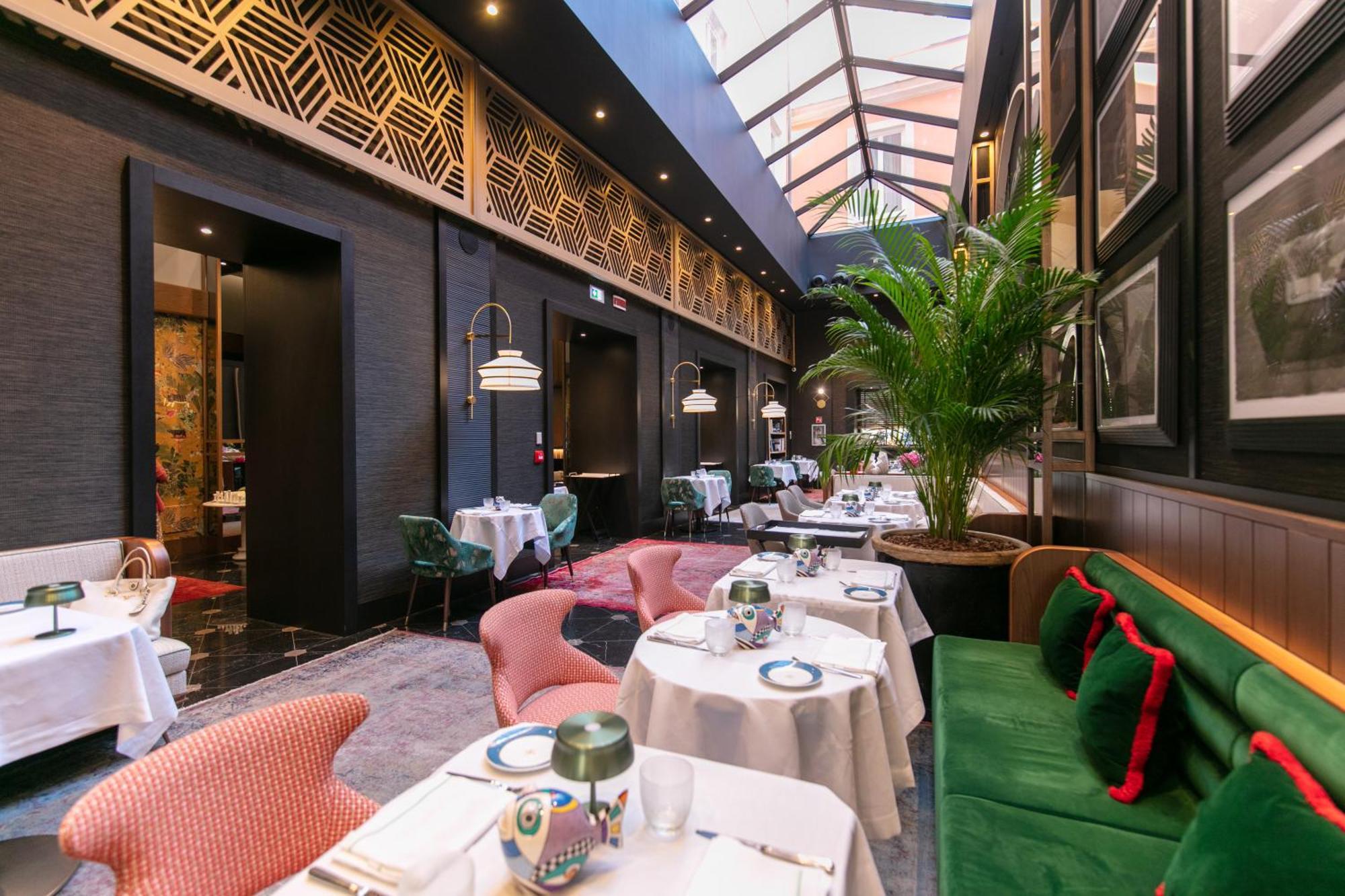 Hotel Umiltà 36 Roma Esterno foto The interior of the restaurant